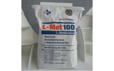 Кормовые добавки для птицы и скота. Производство кормов в Украине.