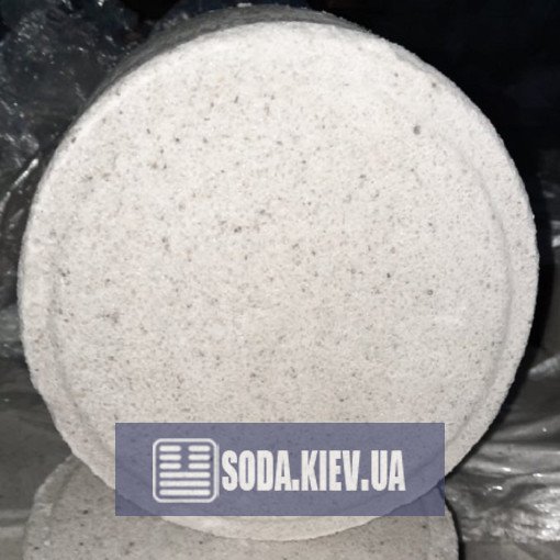 Сіль брикетована кормова (лизунец)